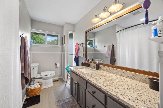 702 E Sumac Street, Rogers, AR 72756