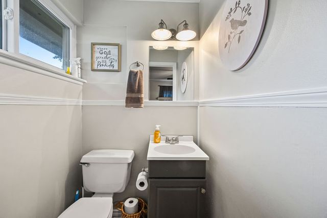 702 E Sumac Street, Rogers, AR 72756