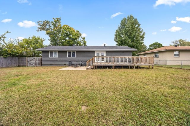 702 E Sumac Street, Rogers, AR 72756