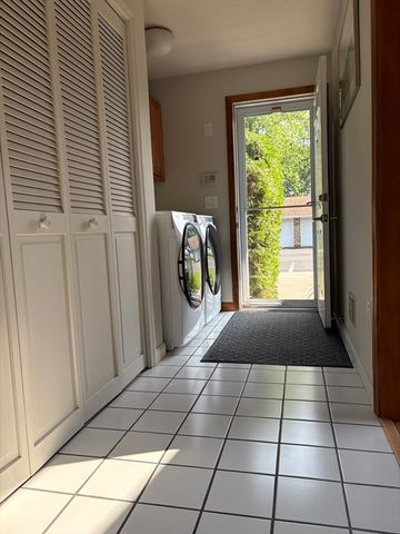 351-355 Main Street G, Easthampton, MA 01027