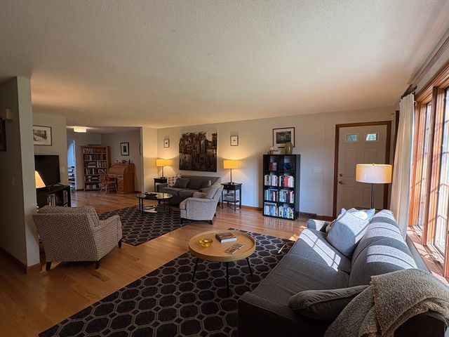 351-355 Main Street G, Easthampton, MA 01027