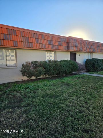 4711 W NORTHERN Avenue, Glendale, AZ 85301