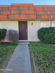 4711 W NORTHERN Avenue, Glendale, AZ 85301