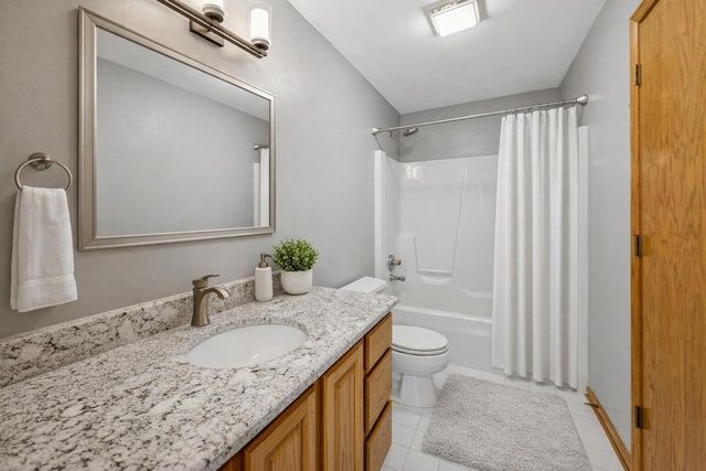 1025 Timothy DRIVE, Lake Geneva, WI 53147