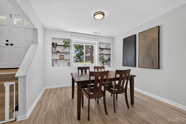 1301 Cave Springs Estate Drive, St Peters, MO 63376