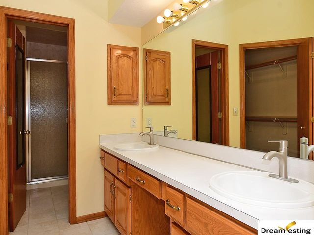 17224 K Street, Omaha, NE 68135