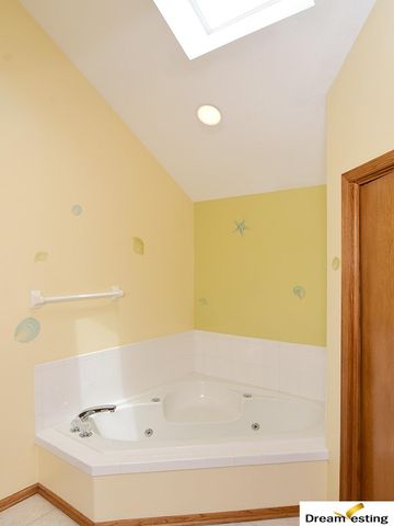 17224 K Street, Omaha, NE 68135