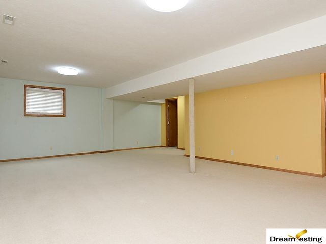 17224 K Street, Omaha, NE 68135