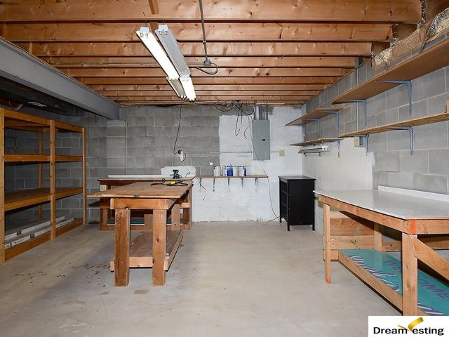 17224 K Street, Omaha, NE 68135