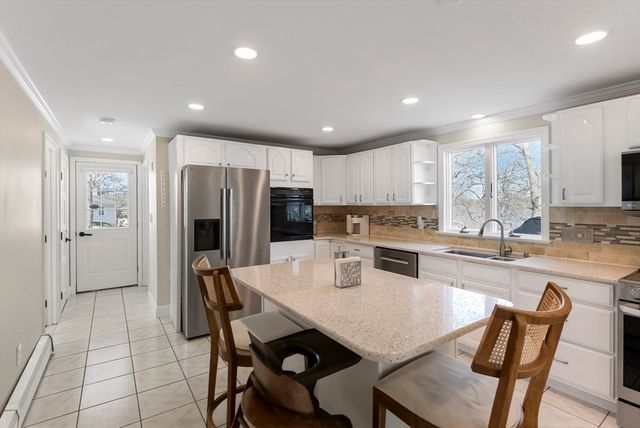 29 Eagle Hill Drive, Plymouth, MA 02360