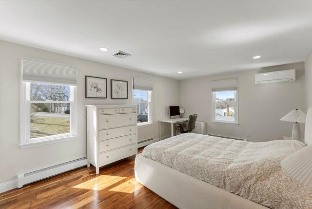 29 Eagle Hill Drive, Plymouth, MA 02360