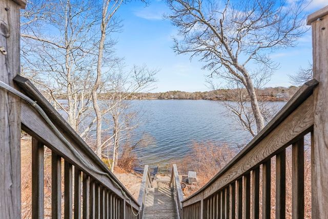 29 Eagle Hill Drive, Plymouth, MA 02360