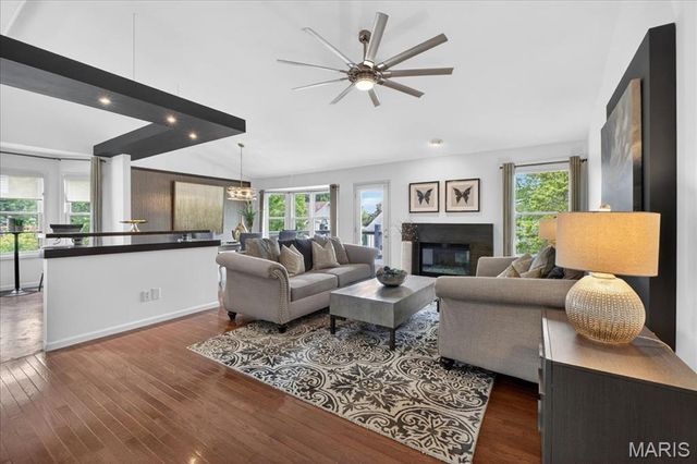236 Hutchings Farm Dr N, O'fallon, MO 63368