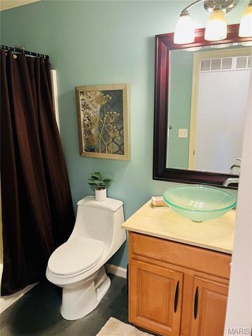 236 Hutchings Farm Dr N, O'fallon, MO 63368