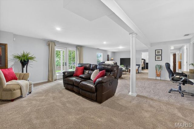 236 Hutchings Farm Dr N, O'fallon, MO 63368