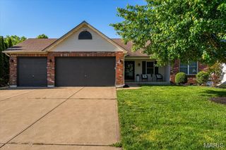 236 Hutchings Farm Dr N, O'fallon, MO 63368
