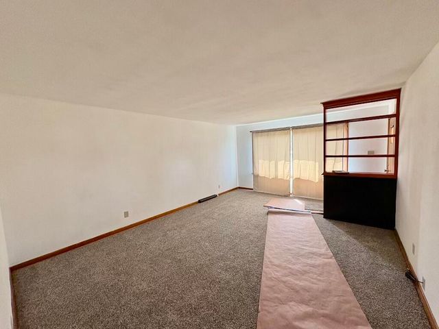 1915 169th Street, Hammond, IN 46324