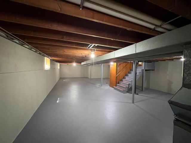 1915 169th Street, Hammond, IN 46324