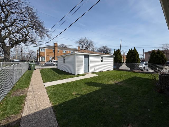 1915 169th Street, Hammond, IN 46324