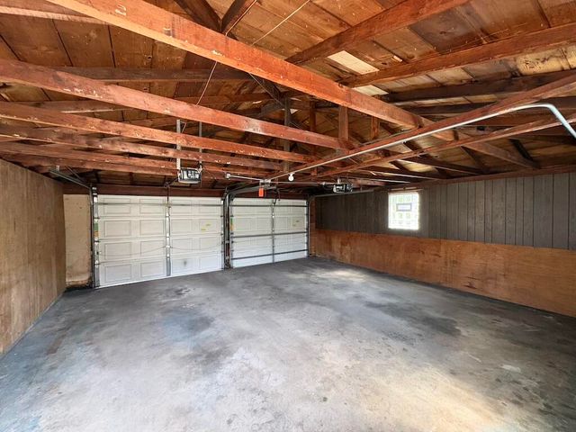 1915 169th Street, Hammond, IN 46324