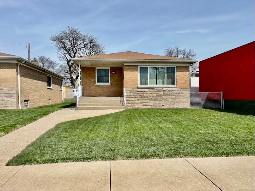 1915 169th Street, Hammond, IN 46324