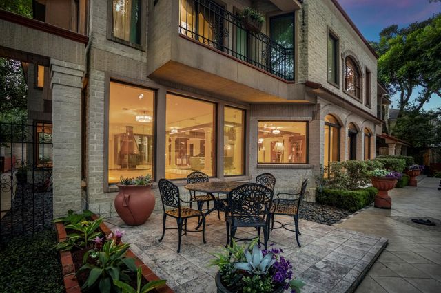 6535 Buffalo Speedway, Houston, TX 77005