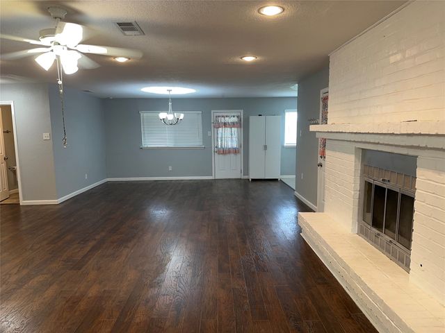2713 Westview Drive, Mesquite, TX 75150