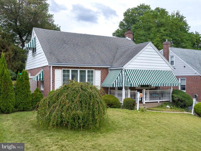 18 WALNUT HILL LN, Havertown, PA 19083