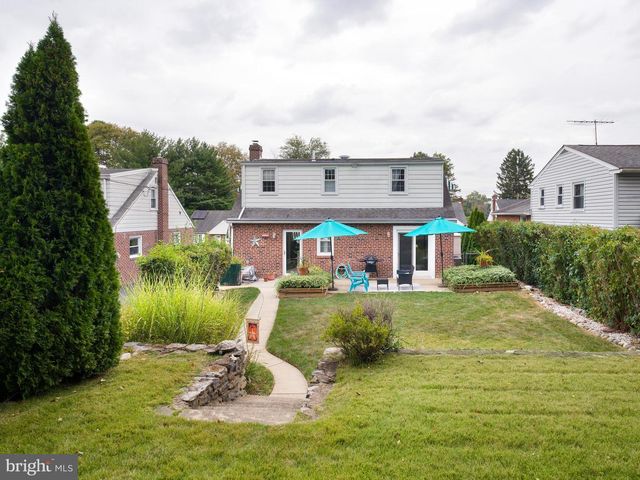 18 WALNUT HILL LN, Havertown, PA 19083