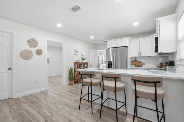 1002 E SEWARD STREET, Tampa, FL 33604