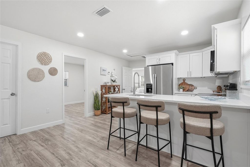 Image 12 of property listing at 1002 E SEWARD STREET, Tampa, FL 33604