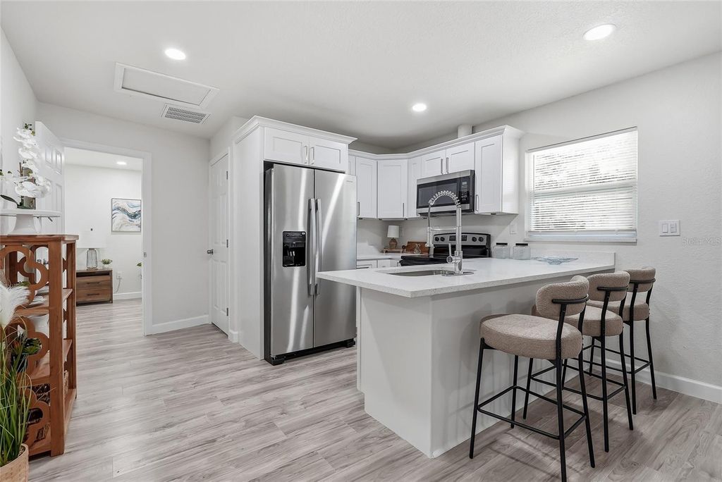 Image 13 of property listing at 1002 E SEWARD STREET, Tampa, FL 33604