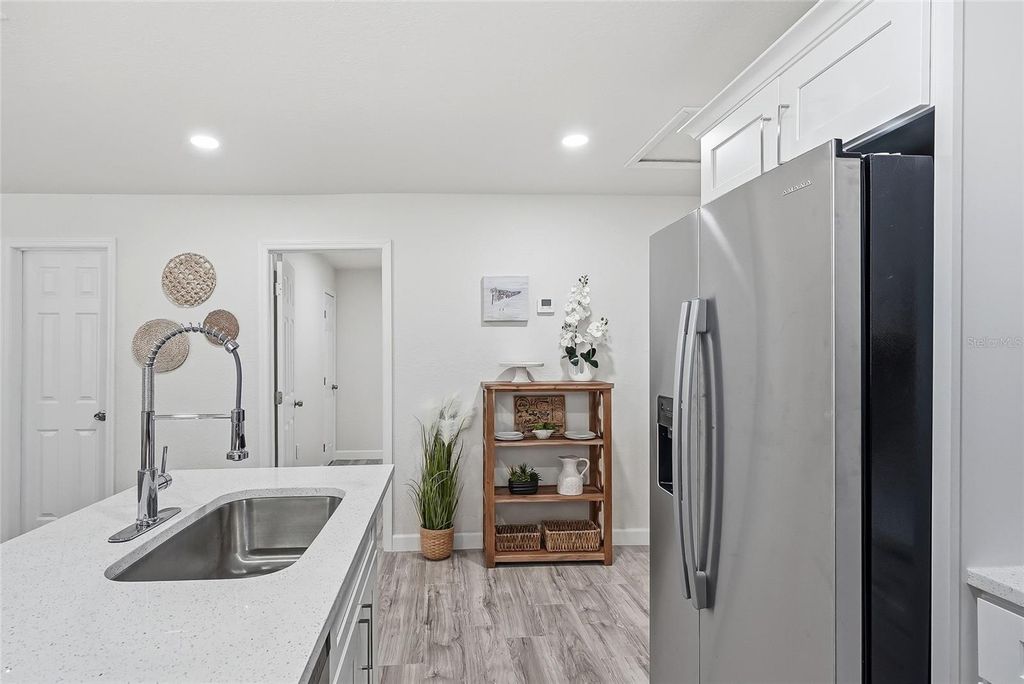 Image 17 of property listing at 1002 E SEWARD STREET, Tampa, FL 33604