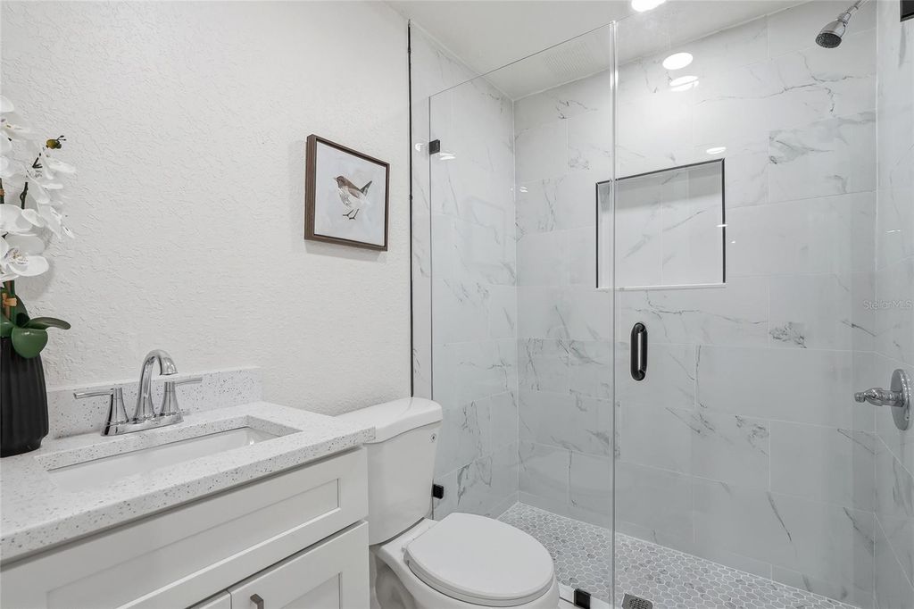 Image 20 of property listing at 1002 E SEWARD STREET, Tampa, FL 33604