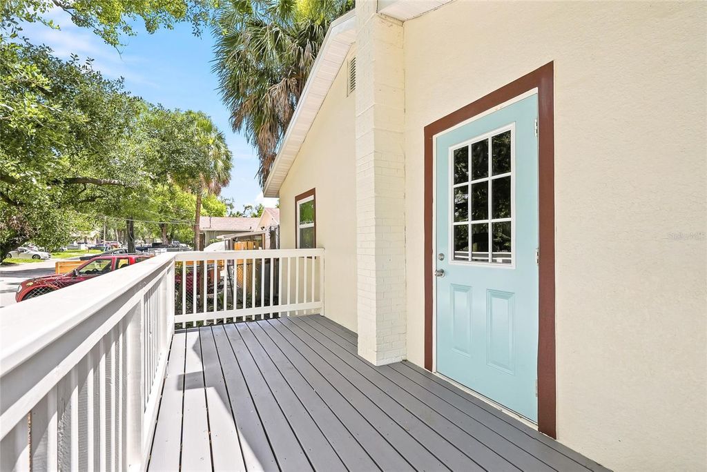 Image 28 of property listing at 1002 E SEWARD STREET, Tampa, FL 33604