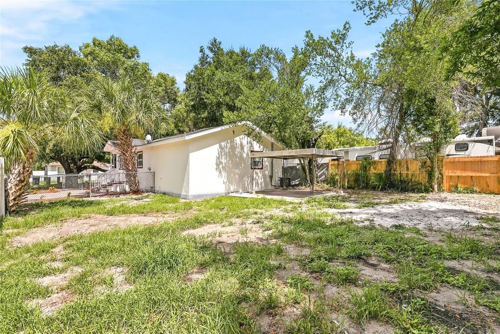 Image 32 of property listing at 1002 E SEWARD STREET, Tampa, FL 33604