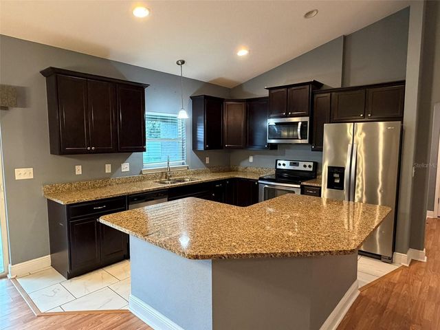 10340 SE 69TH TERRACE, Belleview, FL 34420
