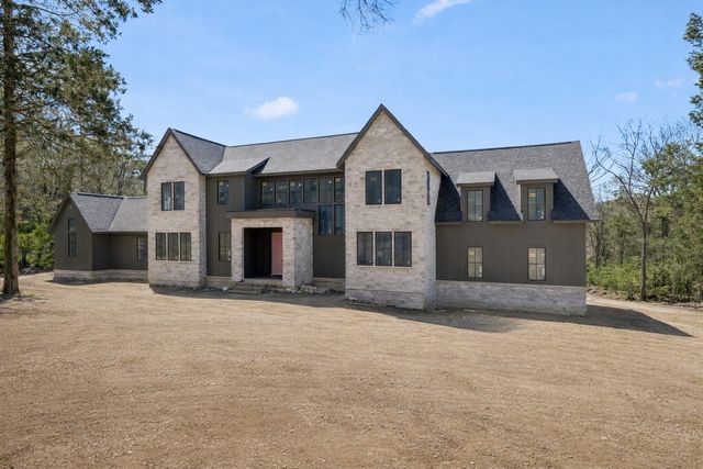 4521 Shys Hill Rd, Nashville, TN 37215