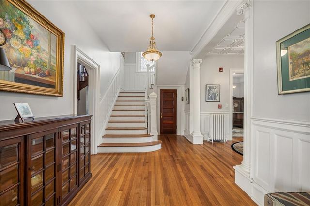 1 Hawthorne Place, Independence, MO 64052