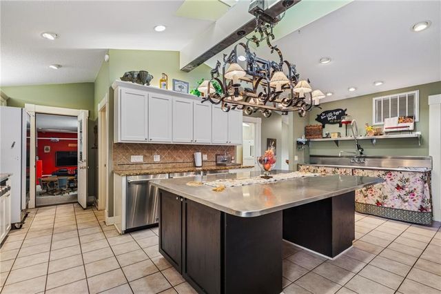 1 Hawthorne Place, Independence, MO 64052