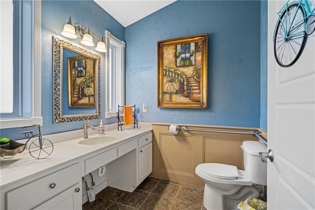 1 Hawthorne Place, Independence, MO 64052