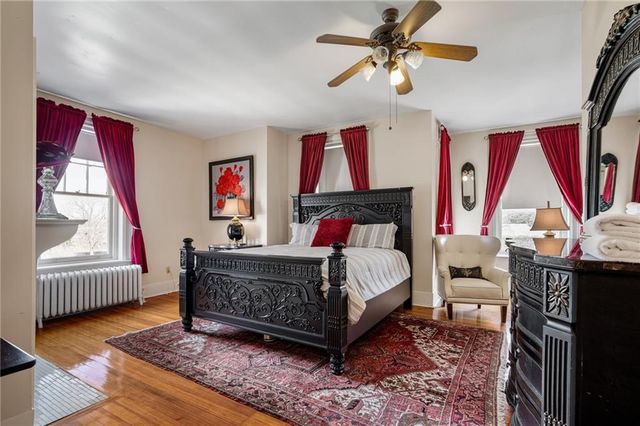 1 Hawthorne Place, Independence, MO 64052