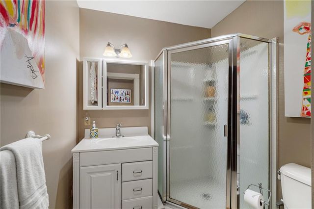 1 Hawthorne Place, Independence, MO 64052