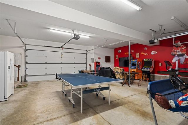 1 Hawthorne Place, Independence, MO 64052