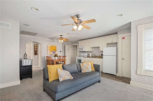 1 Hawthorne Place, Independence, MO 64052