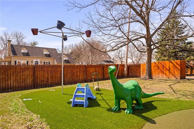 1 Hawthorne Place, Independence, MO 64052