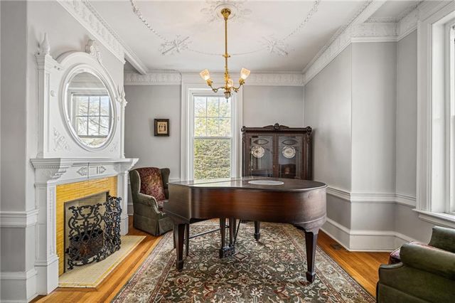 1 Hawthorne Place, Independence, MO 64052