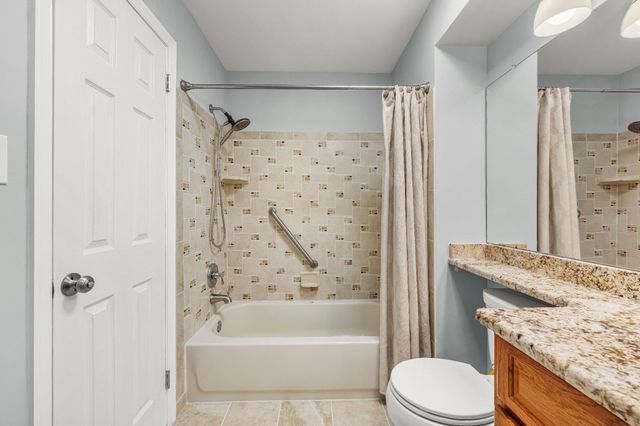 2407-A SEDGEFIELD DR, Mount Laurel, NJ 08054