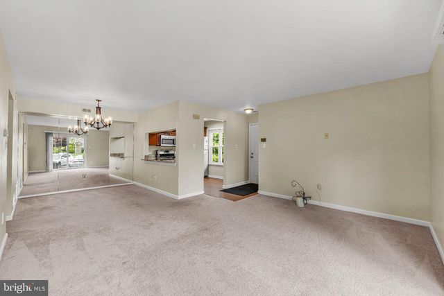 2407-A SEDGEFIELD DR, Mount Laurel, NJ 08054