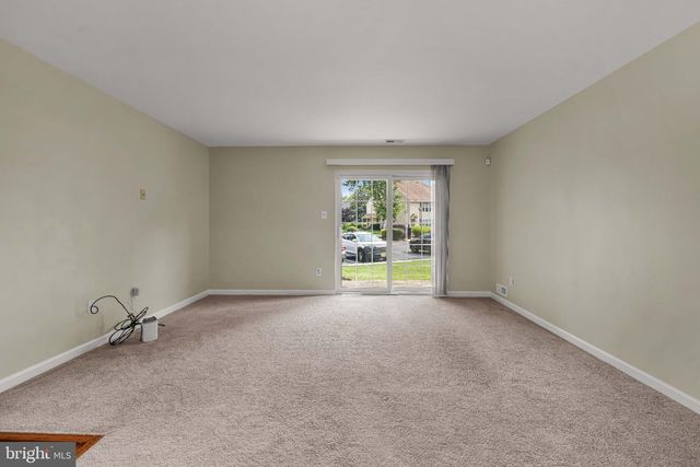 2407-A SEDGEFIELD DR, Mount Laurel, NJ 08054